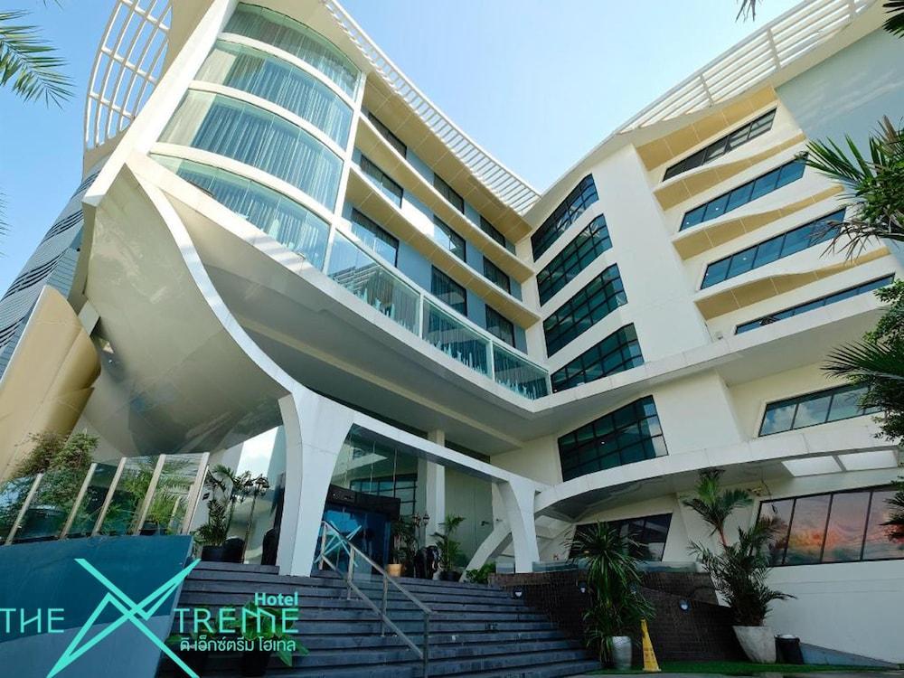 The Xtreme Suites Bangkok Exteriör bild