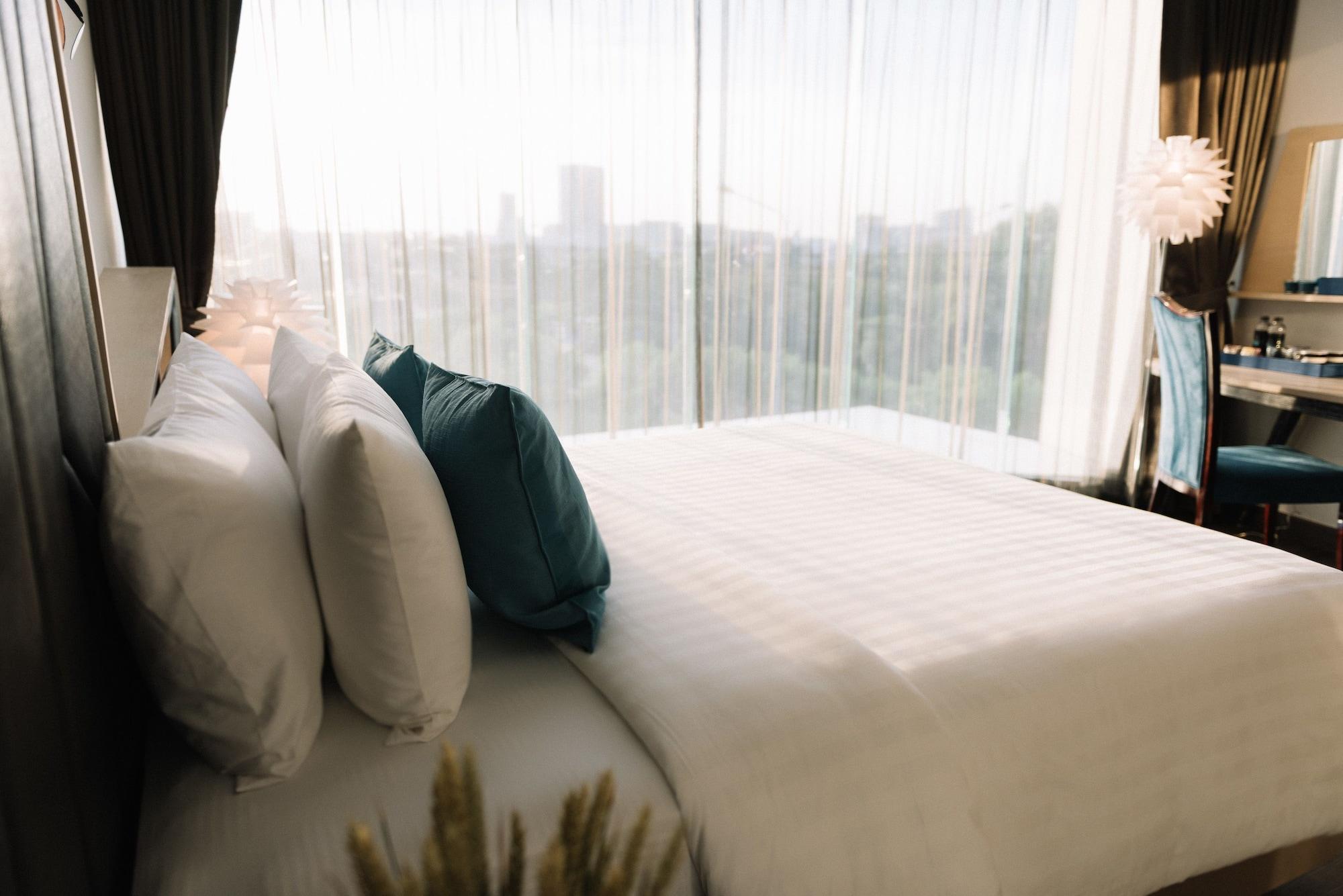 The Xtreme Suites Bangkok Exteriör bild