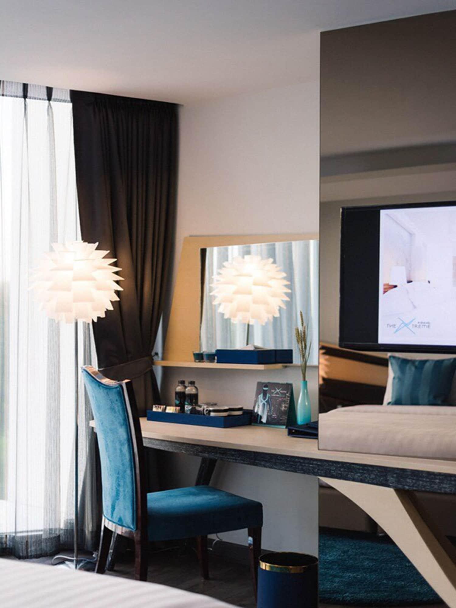 The Xtreme Suites Bangkok Exteriör bild